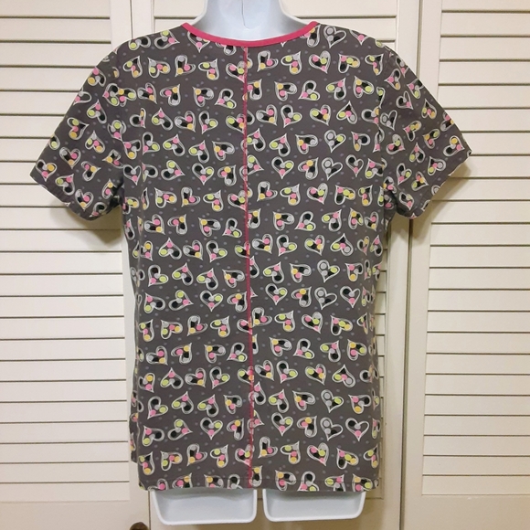 RUNWAY by Cherokee LOVE Scrub Top - Picture 6 of 11